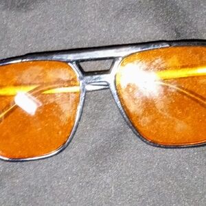 Unique Vintage Black and Orange Aviator Glasses